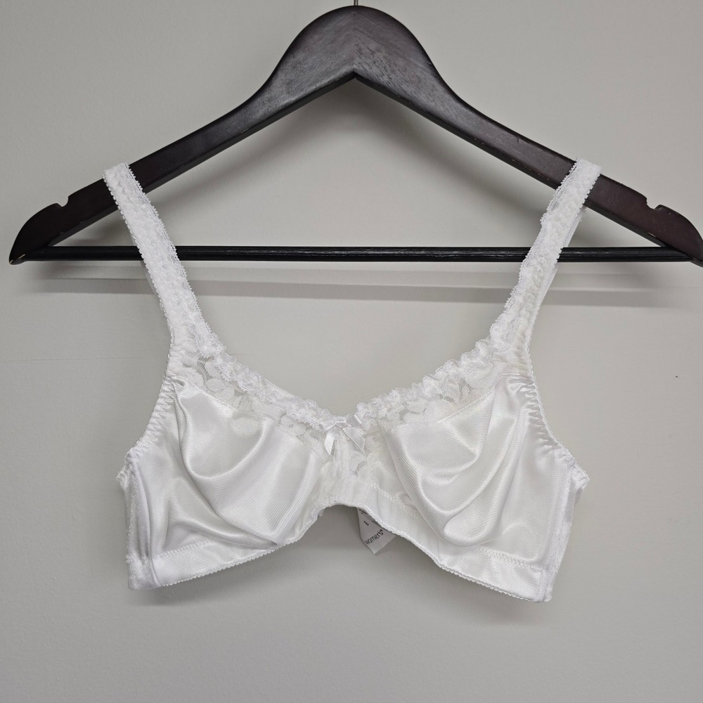 Warner's Satin Lace Wireless Bra Womens 36B White Bow Detail Coquette Romantic